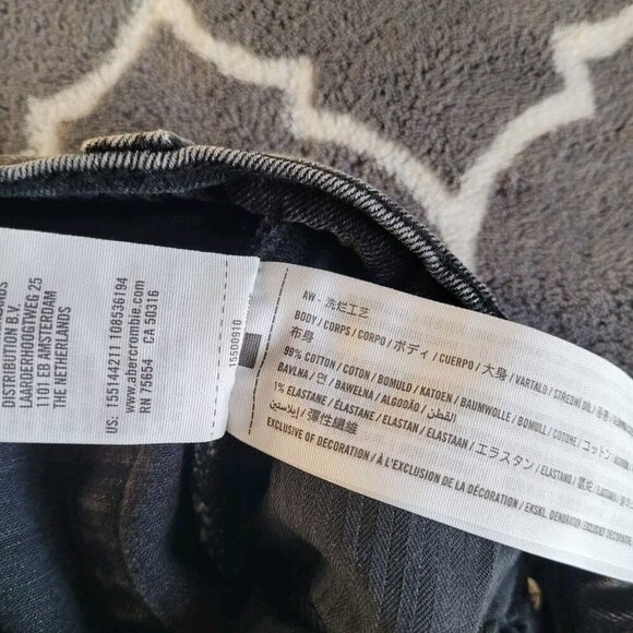 Abercrombie & Fitch The Ankle Straight Ultra High Rise Jean Size 26 Black 90s - Picture 4 of 9